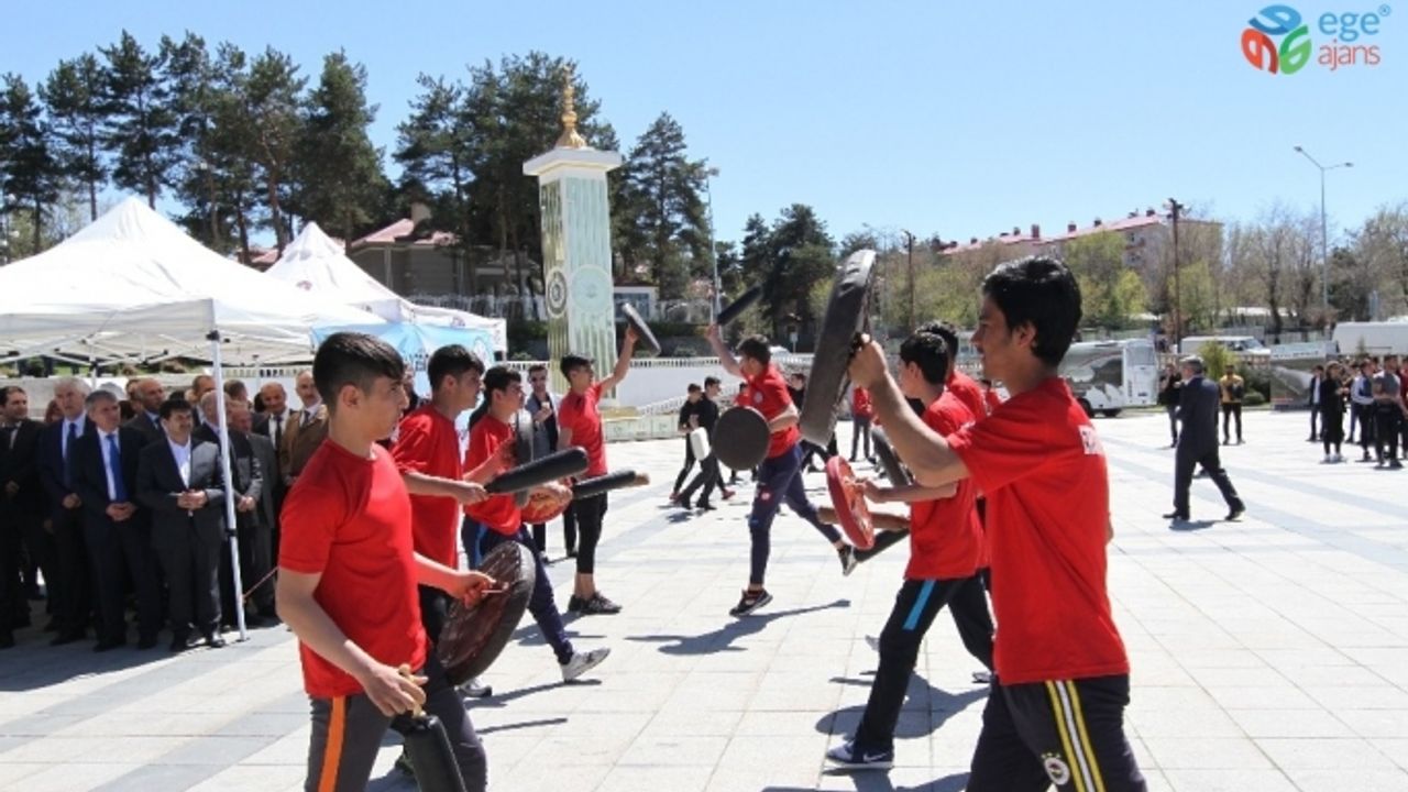 19 Mayıs’ın 100. yılı festival havasında kutlanıyor
