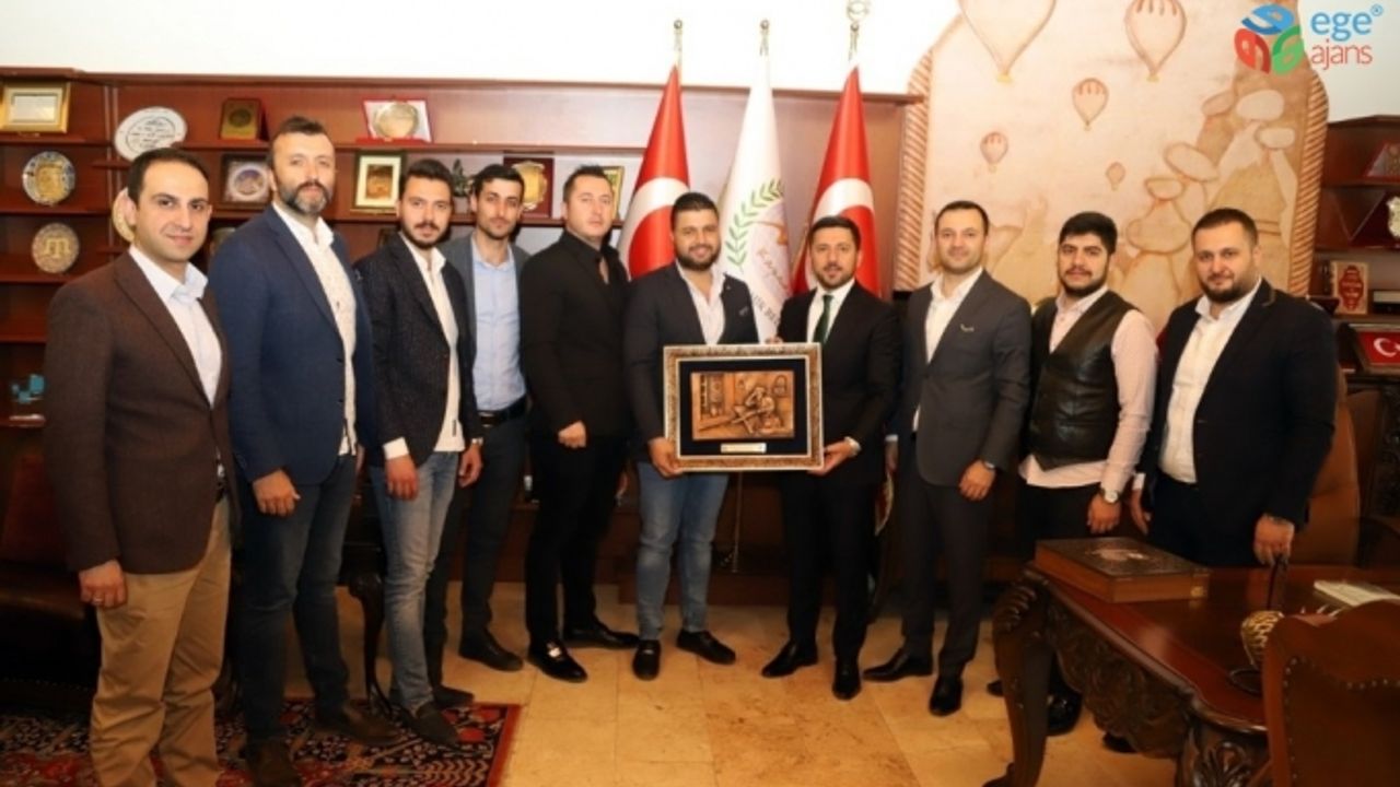 Belediye Başkanı Arı’ya hayırlı olsun ziyaretleri sürüyor