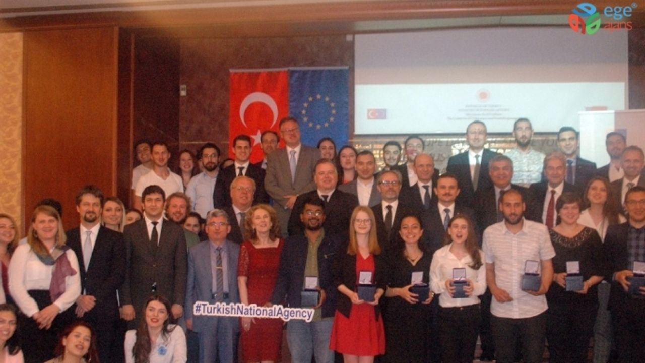 Dışişleri Bakan Yardımcısı Kaymakcı Erasmus öğrencileriyle iftarda buluştu