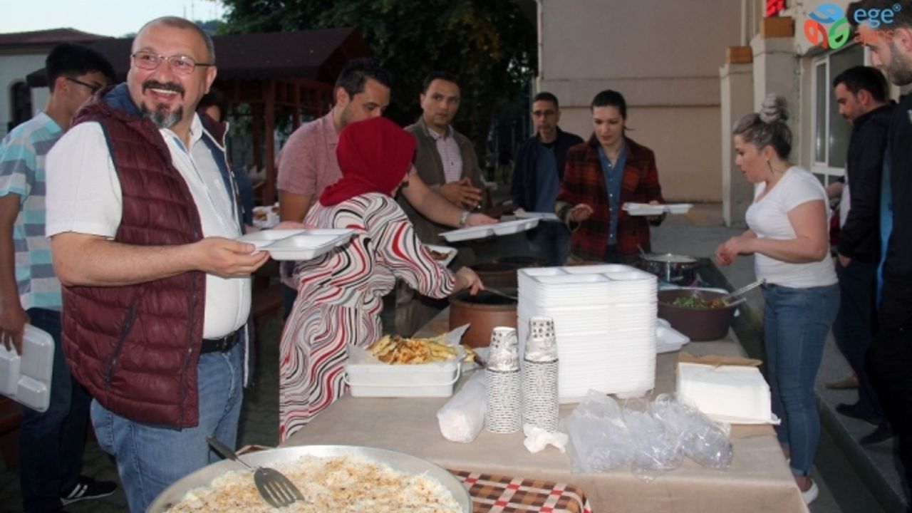 Giresun Üniversitesi ailesi iftar yemeğinde bir araya geldi