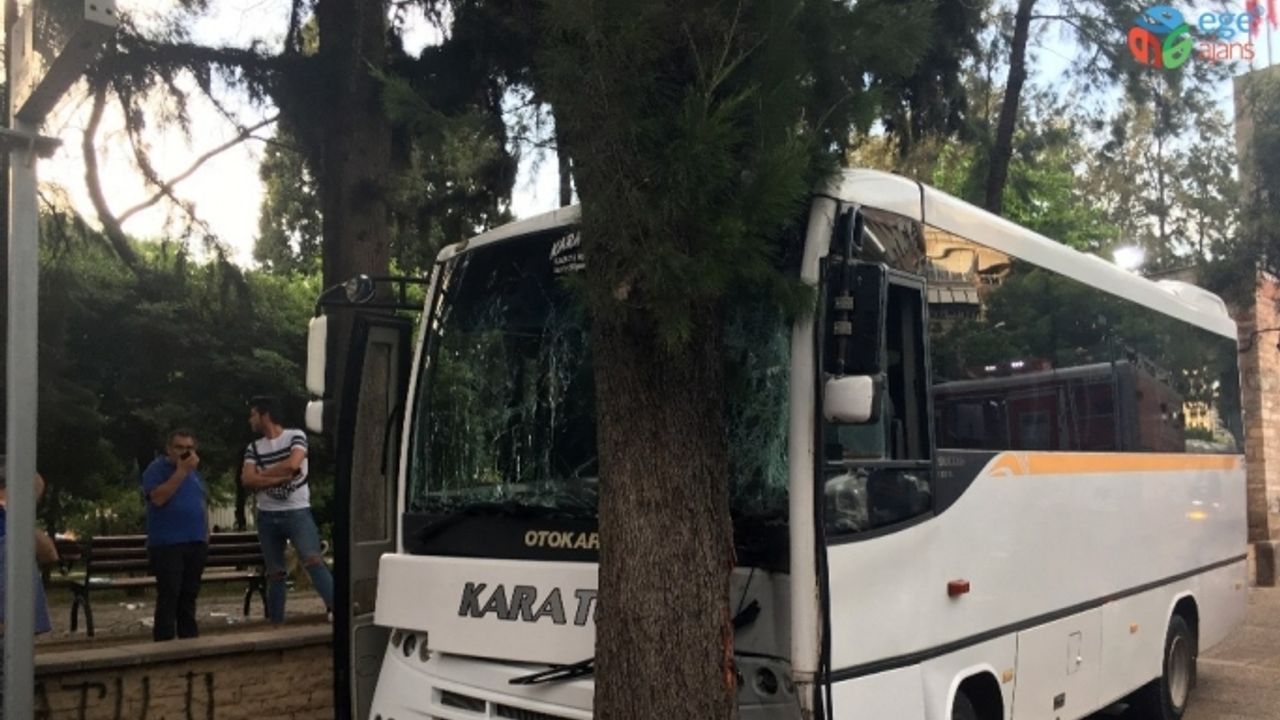 Öğrenci servisinin freni patladı, facianın eşiğinden dönüldü: 15 yaralı