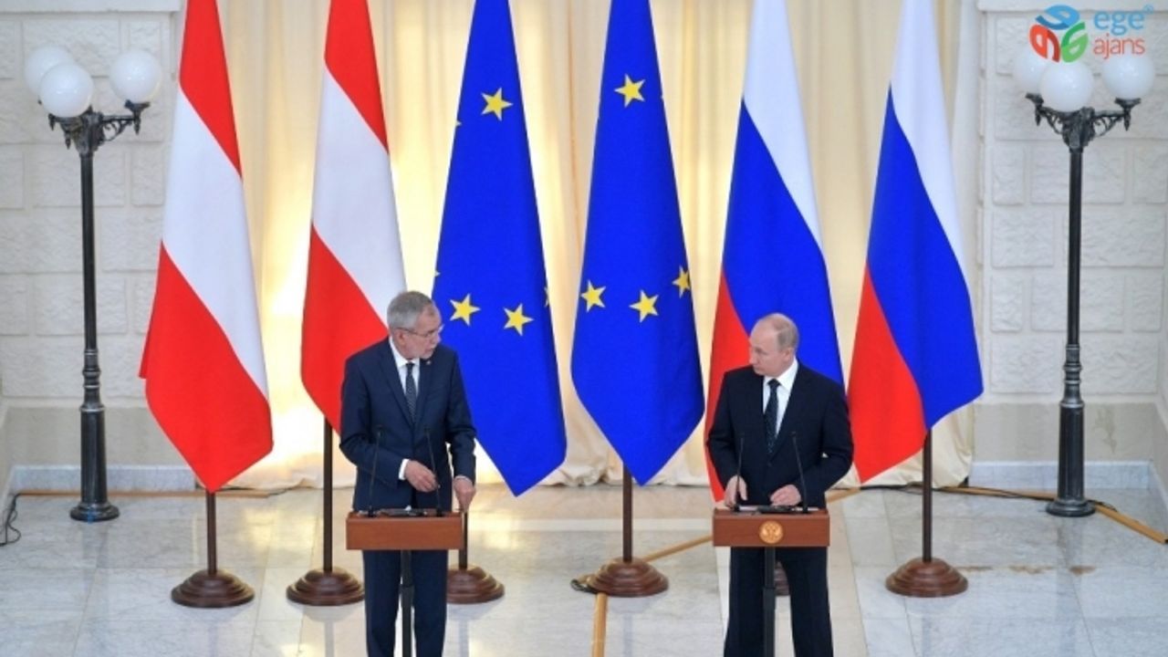 Putin ve Avusturya Cumhurbaşkanı Bellen bir araya geldi