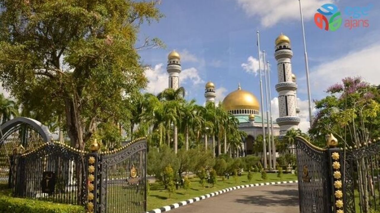Brunei Sarayı’na 3 gün içinde 100 bin ziyaret