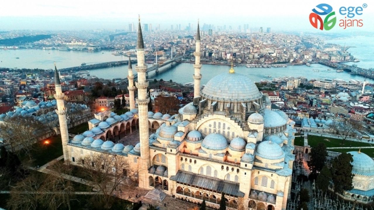 Süleymaniye Camii tarihi dokusuyla göz kamaştırıyor