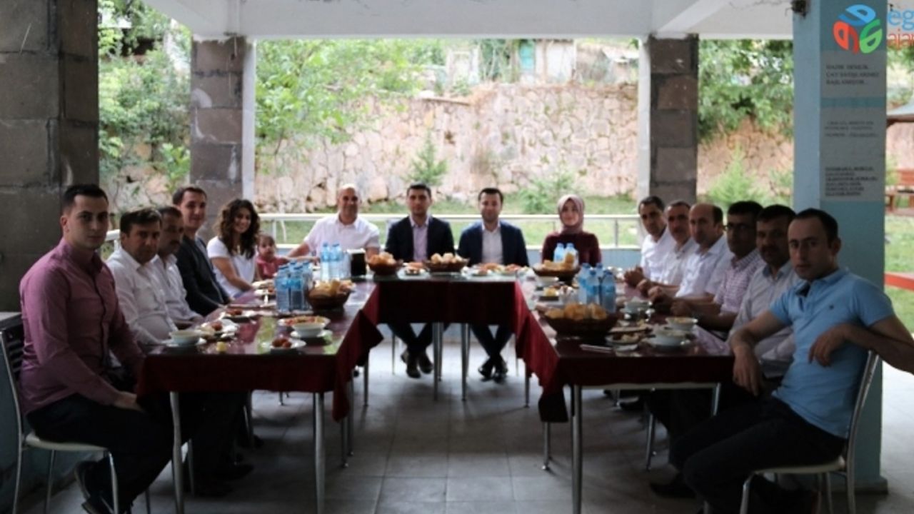 Tayini çıkan hakim ve savcı için veda yemeği