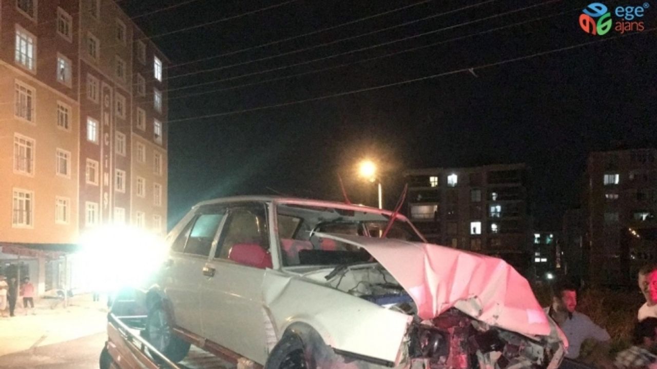 Tekirdağ’da plakasız araç duvara çarptı: 1 ağır yaralı