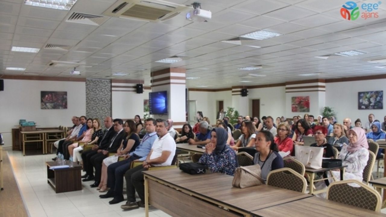 Ayvalık’ta  “E- Sınav Soru Hazırlama” çalıştayı