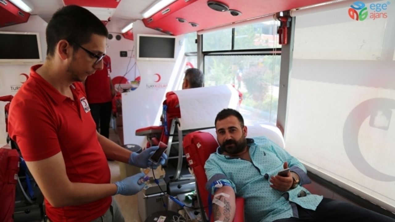 Minik Nehir ile ihtiyaç sahipleri için kan ve kök hücre bağışı