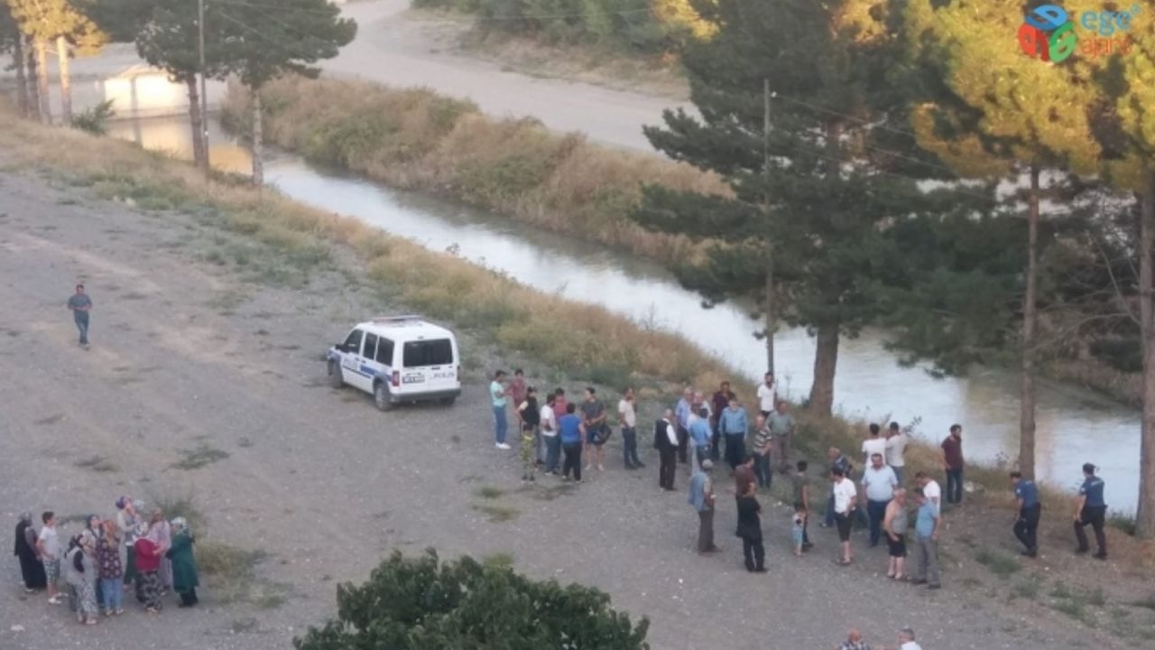 Öğretmen suya atladı kurtardı, doktor hayata döndürdü
