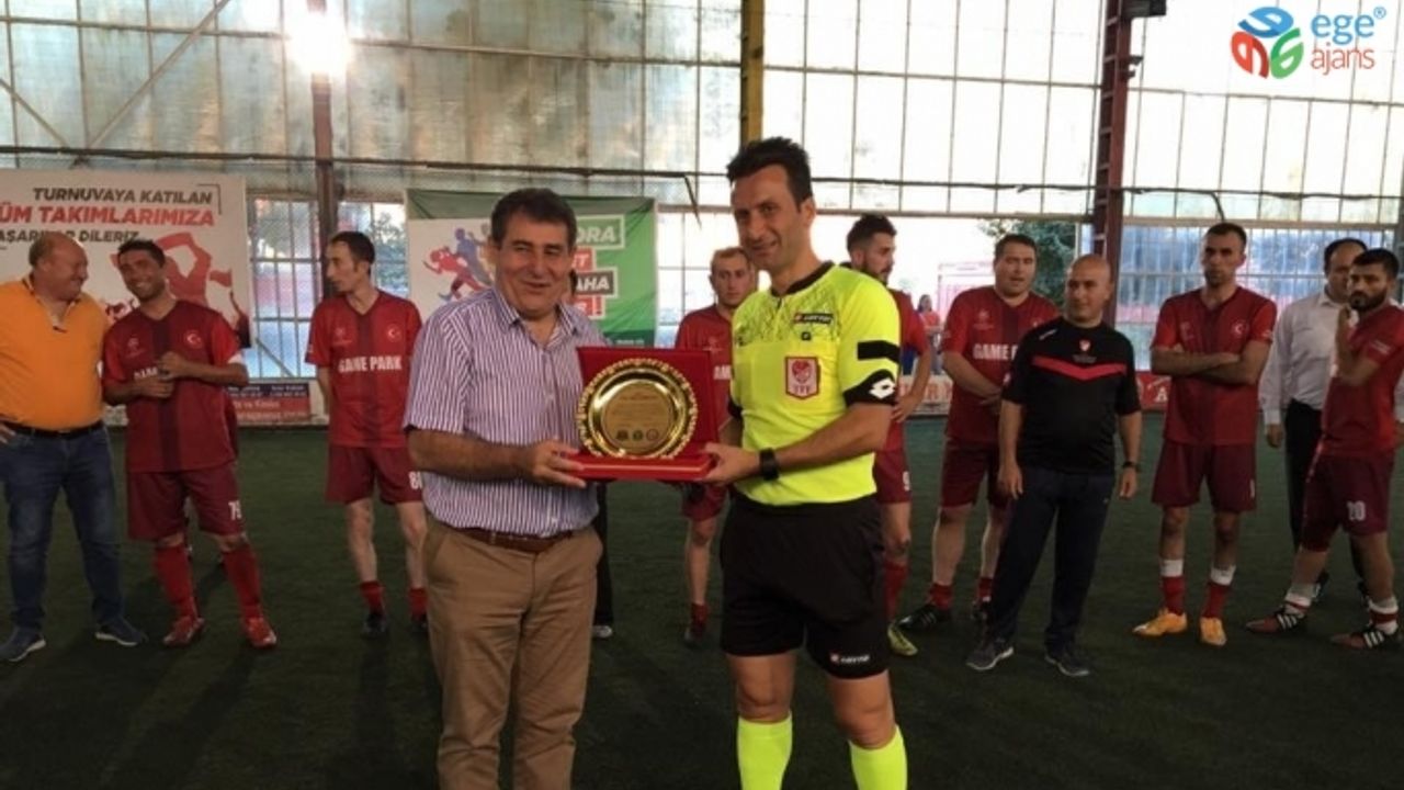 Sandıklı’da 15 Temmuz Demokrasi Şehitlerini Anma Futbol Turnuvası sona erdi