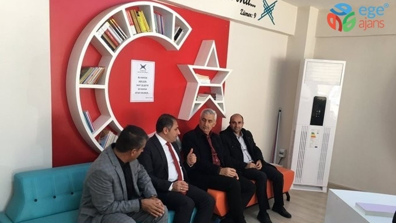 Araştırmacı yazar Yıldız, Gercüş’te öğrencilerle bir araya geldi