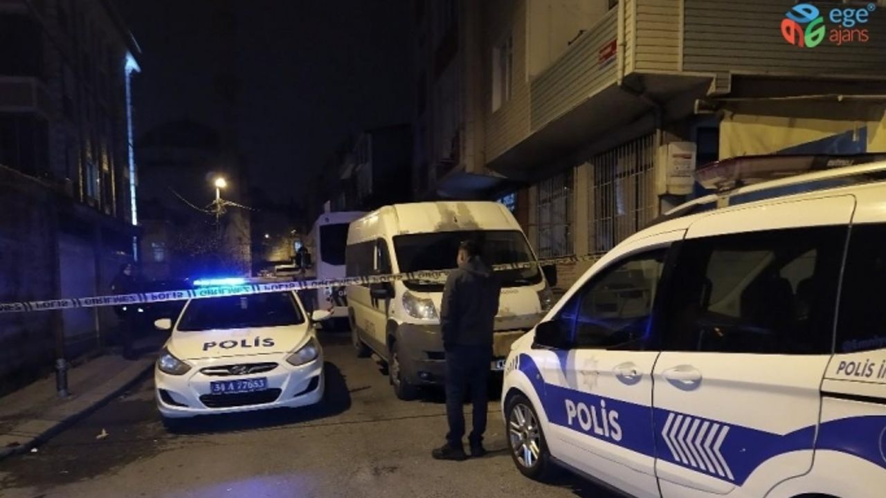 Küçükçekmece’de gürültü yapan gruba müdahale eden polis babasına darp:2 yaralı