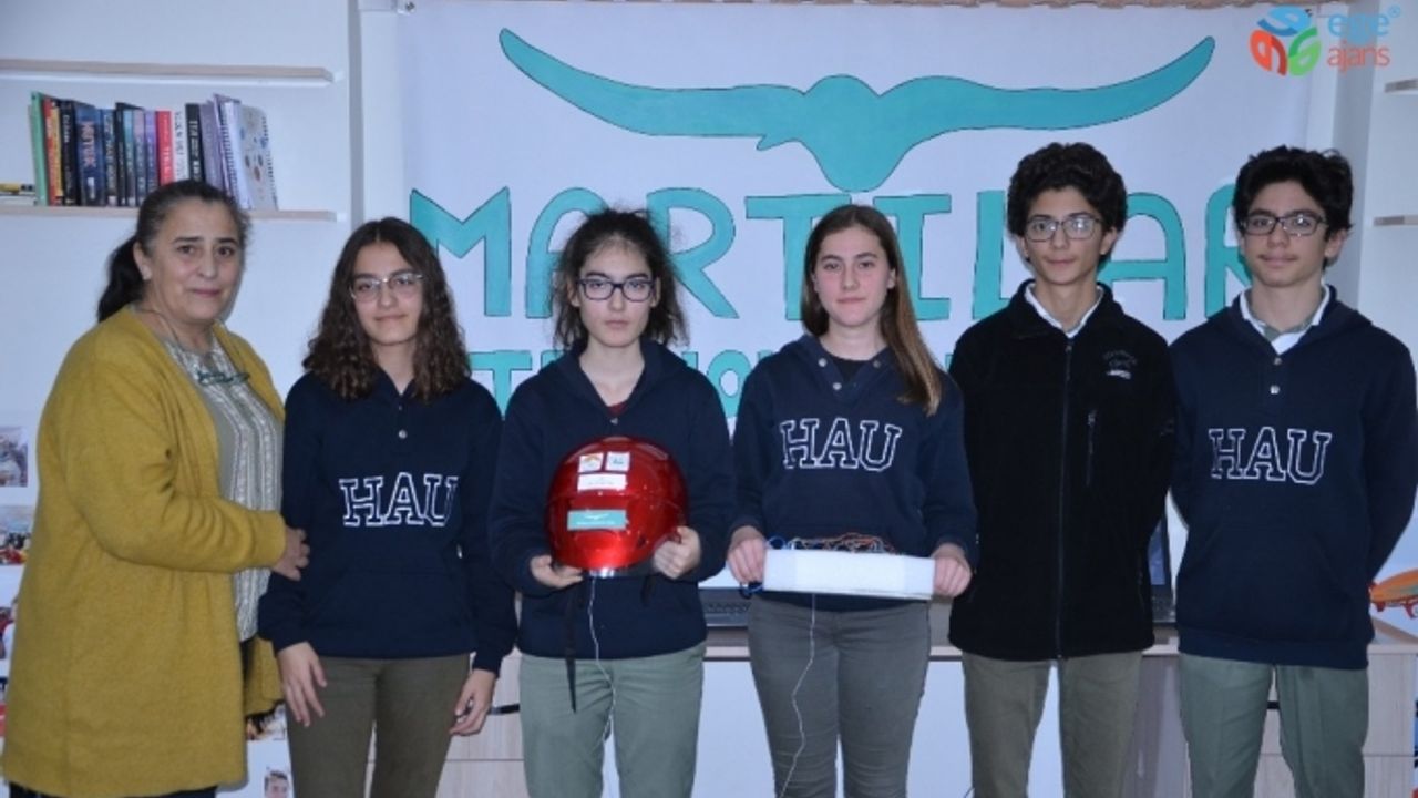 Liseli mucitlerden kasksız motor kullanımını önleyen buluş