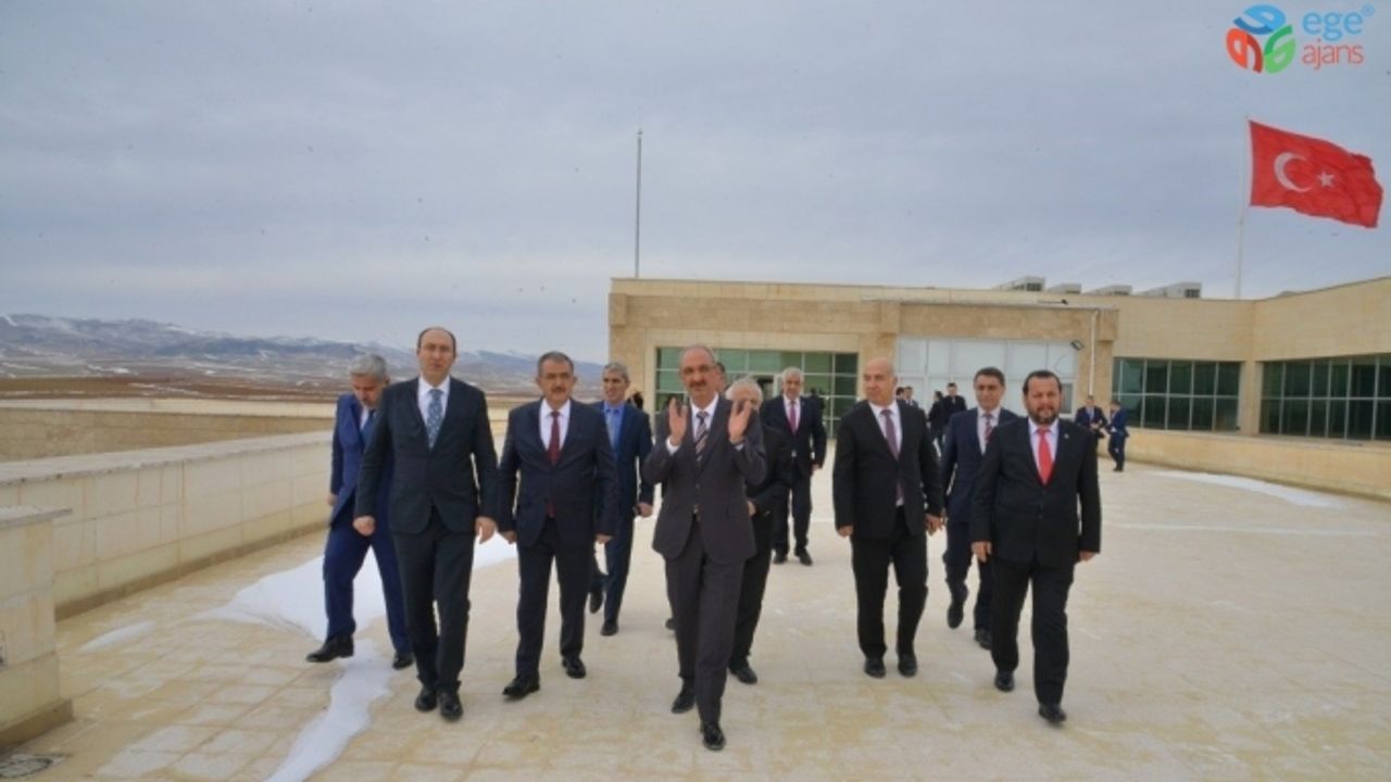 Rektör Akgül, UNİKOP 2020 devir teslim törenine katıldı