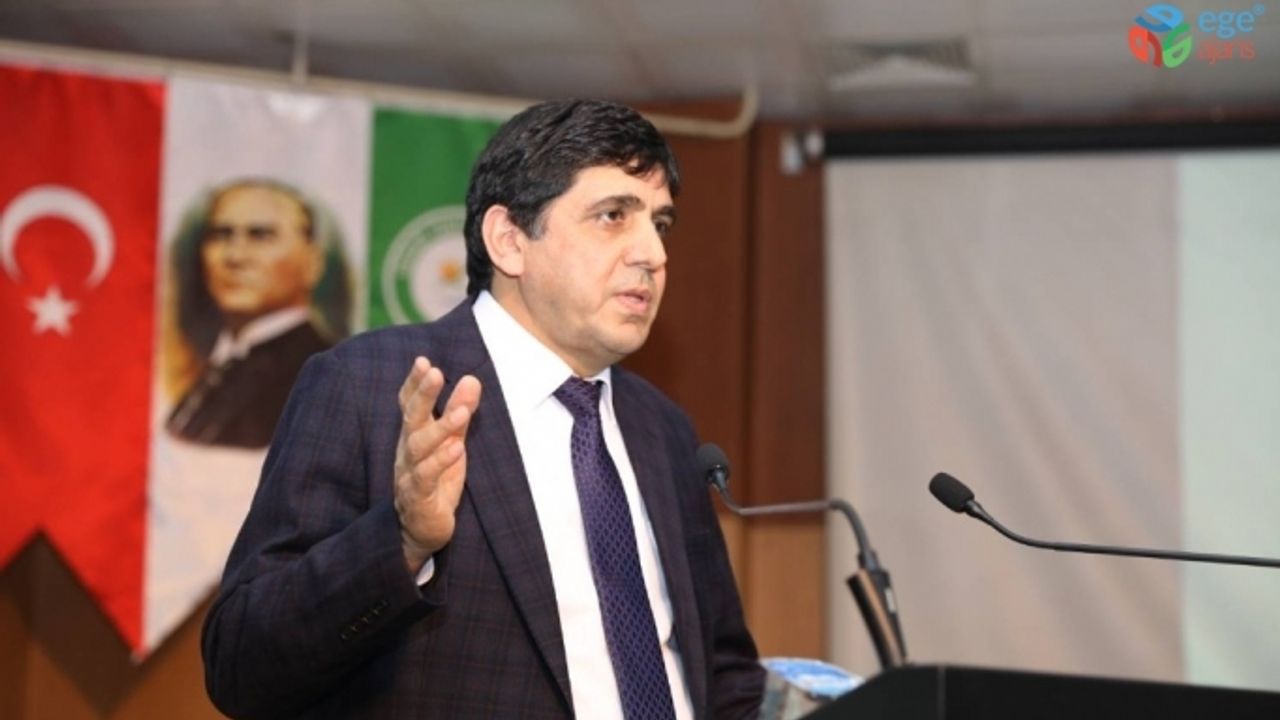 Iğdır Üniversitesi Rektörü Prof. Dr. Mehmet Hakkı Alma, öğretmen ve okul yöneticilerine konferans verdi