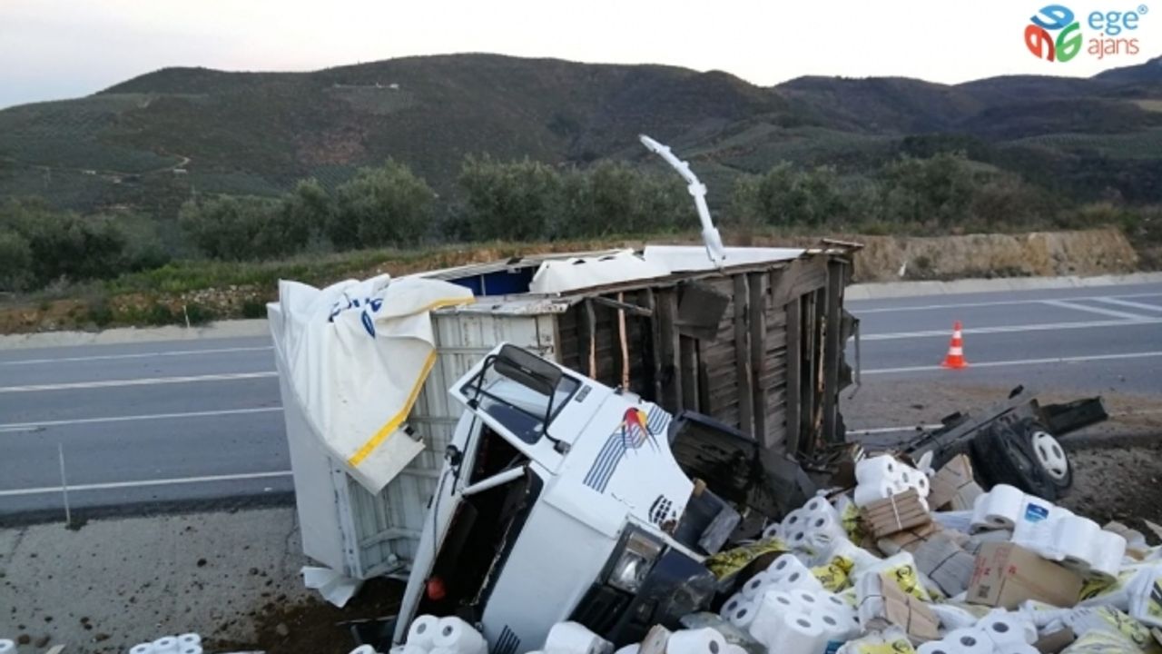 Kamyonun freni boşaldı, trafiği tehlikeye atmamak için şarampole yuvarlandı