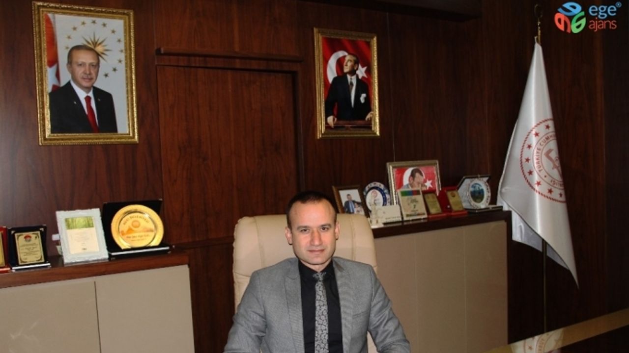 Ağrı Milli Eğitim Müdürü Tekin, Milli Dayanışma Kampanyası’na bir aylık maaşıyla destek oldu