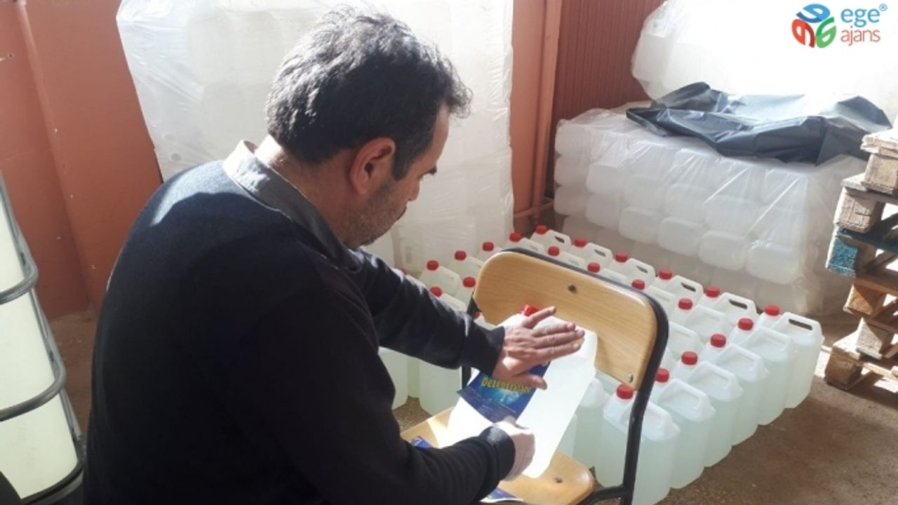 Kırşehir, Mesleki ve Teknik Anadolu Lisesinde Covid-19’a karşı dezenfektan üretimi yapılıyor