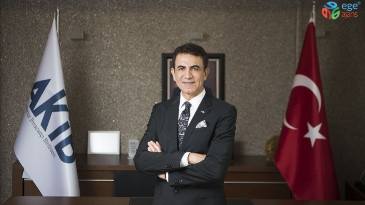 AKİB Koordinatör Başkanı Uğur: "Çocuklarımızın bayrak, vatan ve millet sevgisiyle yetişmesi en büyük dileğimizdir"