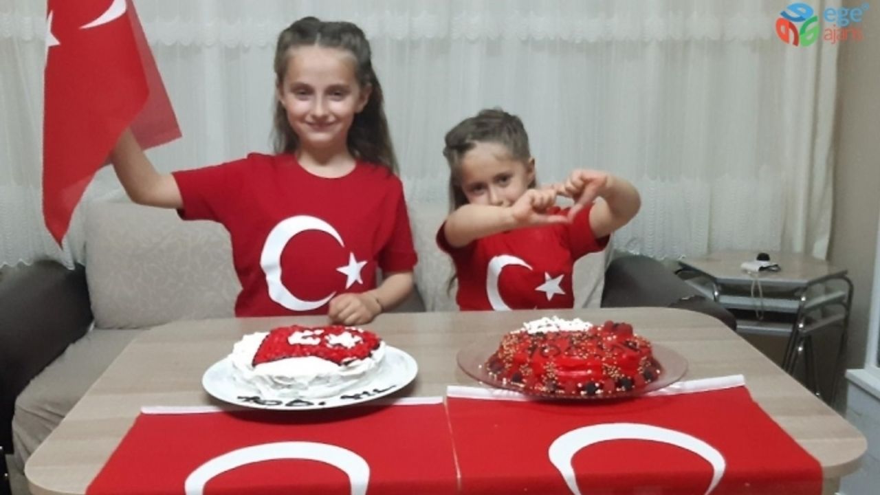 Bursa’da çocuklar Türk bayraklı pasta yapıp 23 Nisan’ı kutladı
