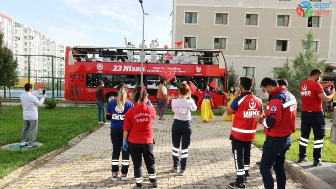 Diyarbakır Büyükşehir Belediyesi korosundan sağlıkçılara destek konseri