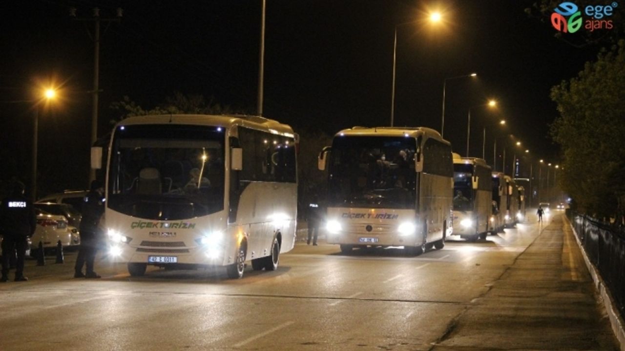 İtalya’dan getirilen 194 Türk vatandaşı Karaman’da yurda yerleştirildi