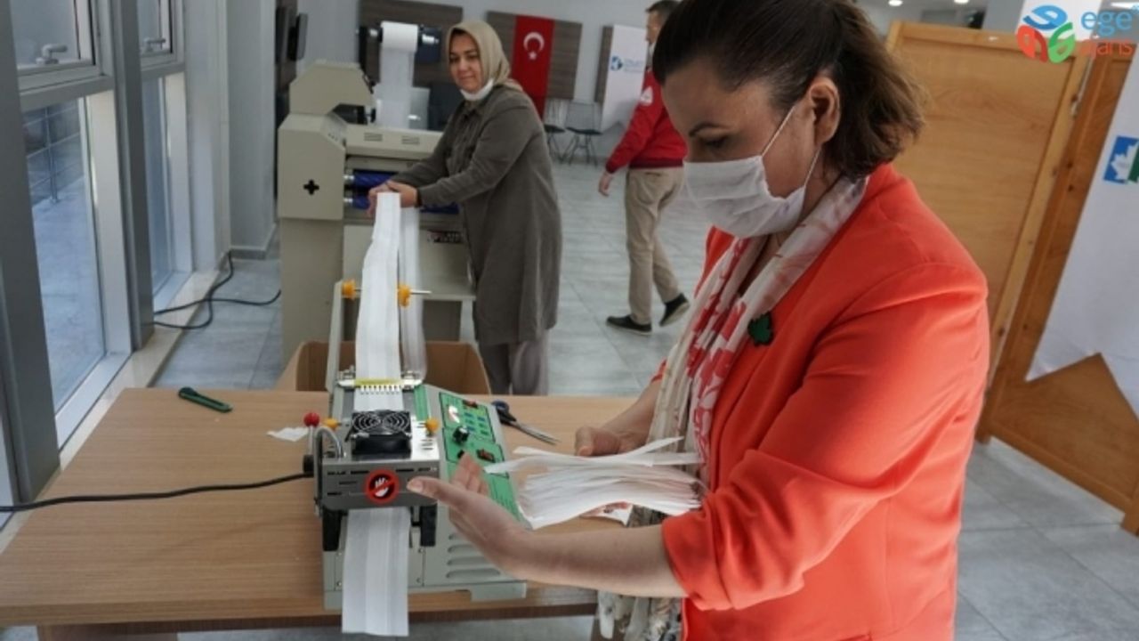 İzmit Belediyesi maske üretimini günlük 30 bine çıkarttı