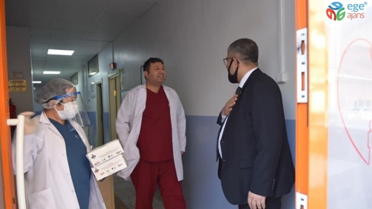 Taşköprü Belediyesi, kurumlara 6 bin adet maske hediye etti