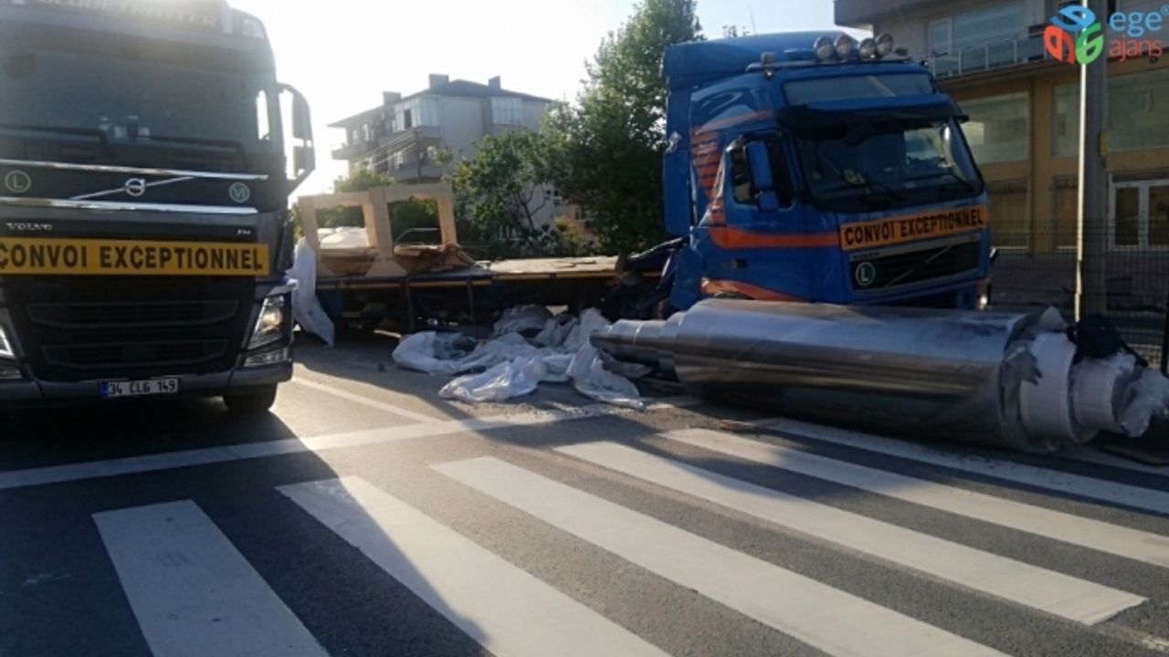 Tırdan düşen demir silindir D130 Karayolu’nu trafiğe kapattı