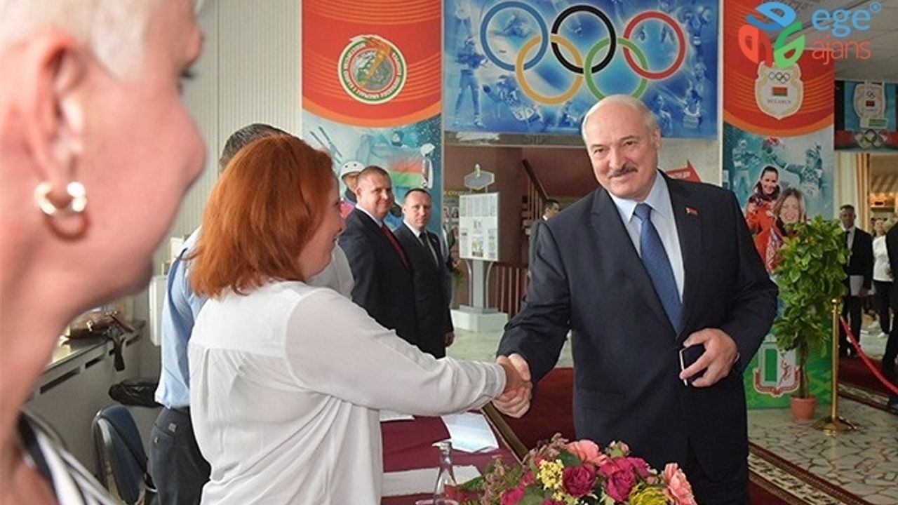 Belarus’ta resmi olmayan sonuçlara göre seçimi Lukaşenko kazandı