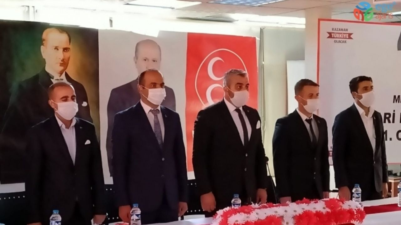 Hakkari MHP İlçe Kongresi’nde Sedat Özbek güven tazeledi