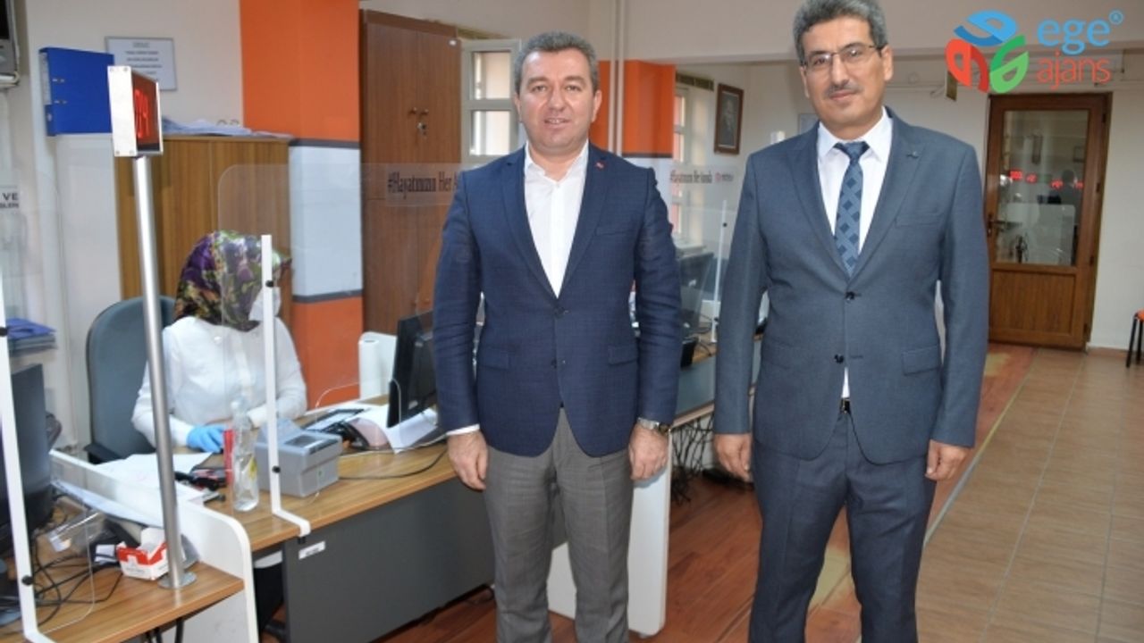 Başkan Koştu ehliyetini kimlik kartına tanıttı