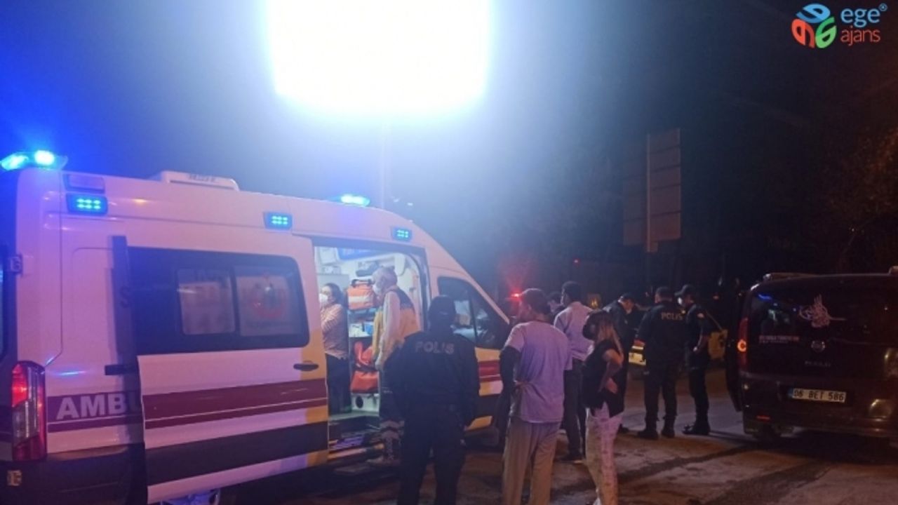 Başkent’te kırmızı ışıkta geçen otomobil kaza yaptı: 3 yaralı
