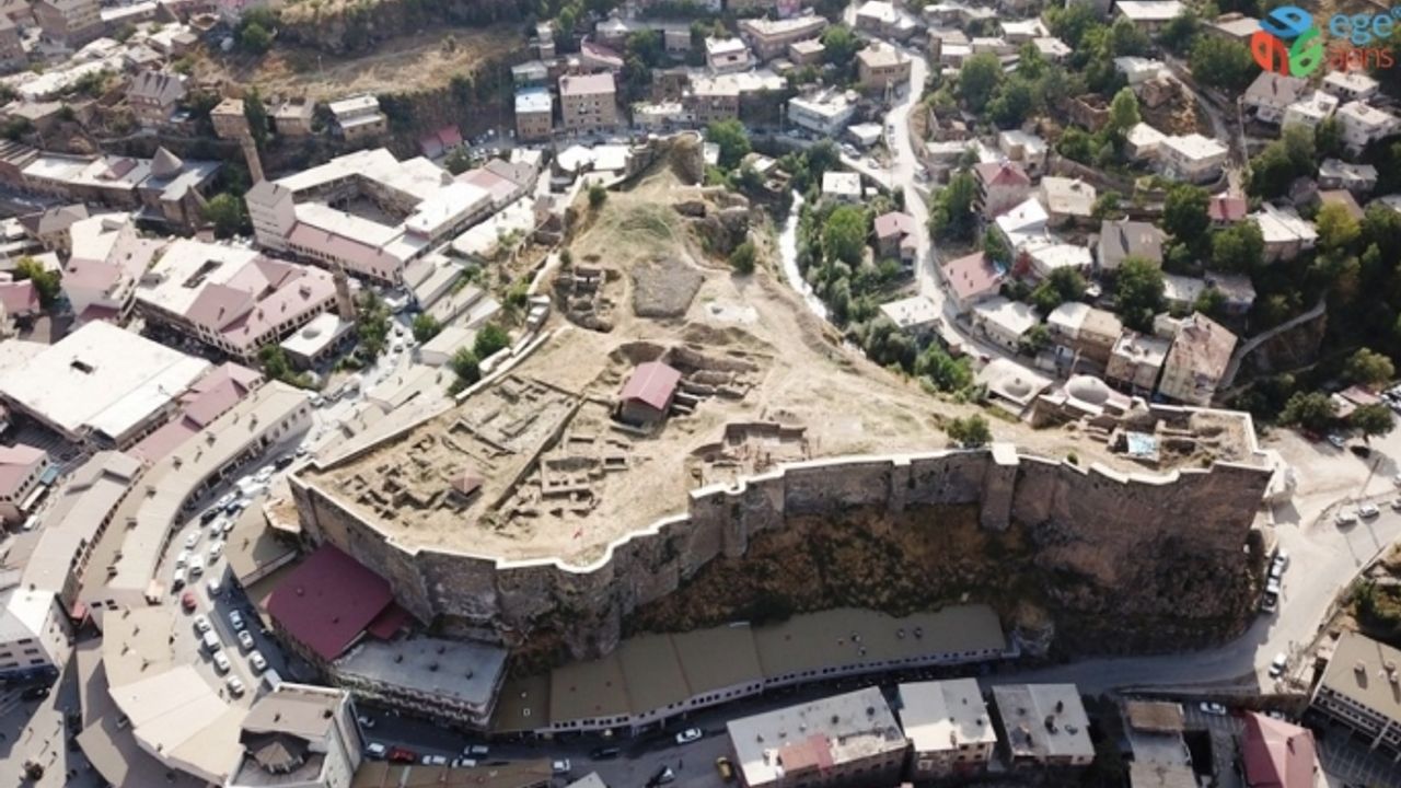 Bitlis Kalesi’nde Bizans ve Osmanlı dönemine ait bulgular bulundu