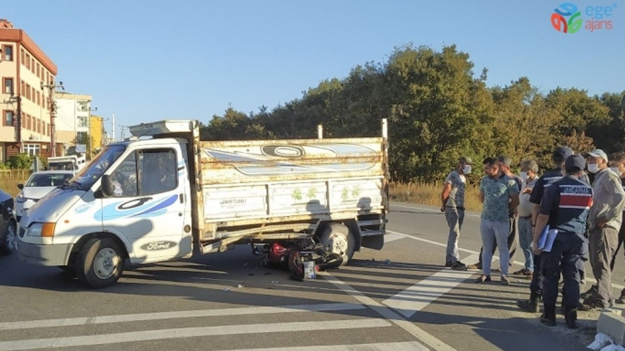 Sollamaya çalıştığı kamyonetin altına girdi: 2 yaralı