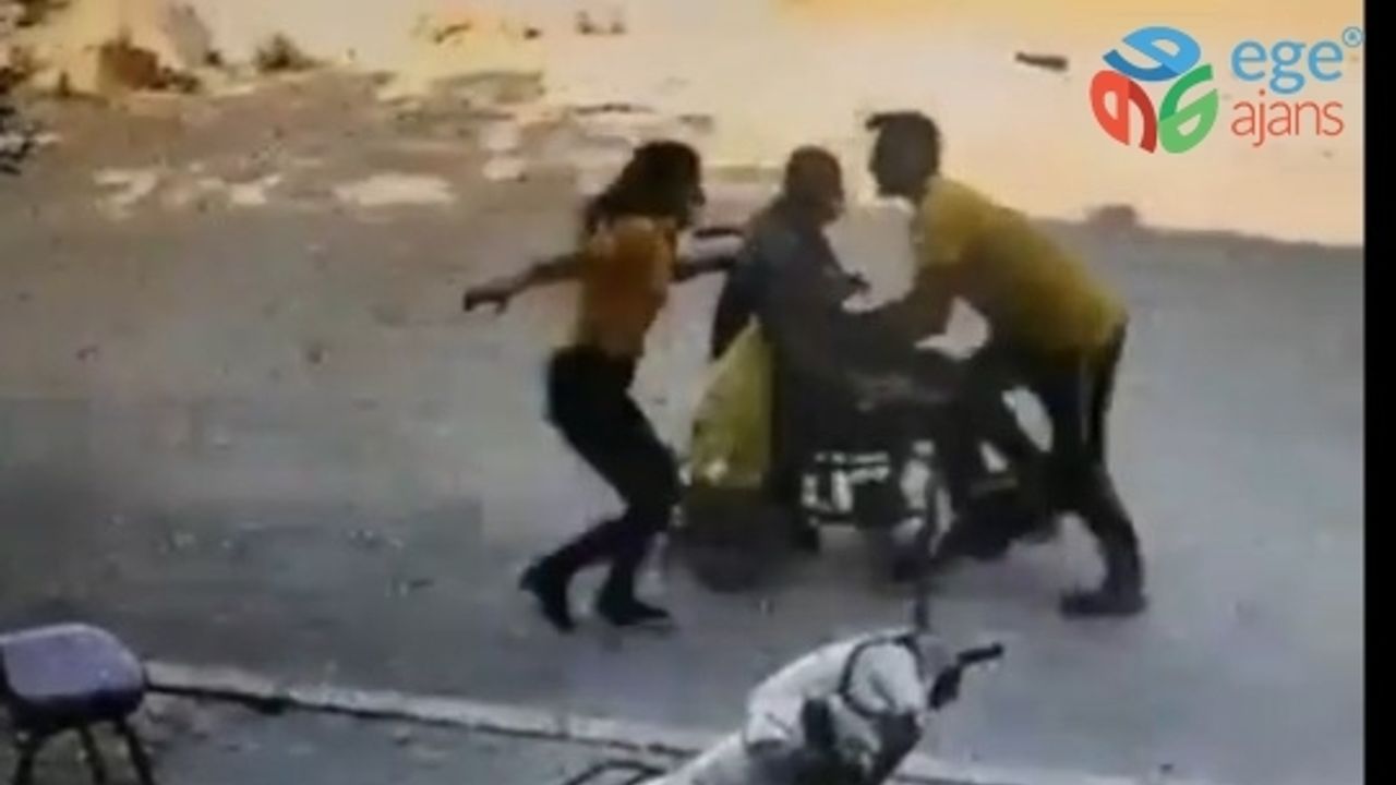 Tekerlekli sandalyeyle yokuş aşağı giden yaşlı adamı bir genç kurtardı