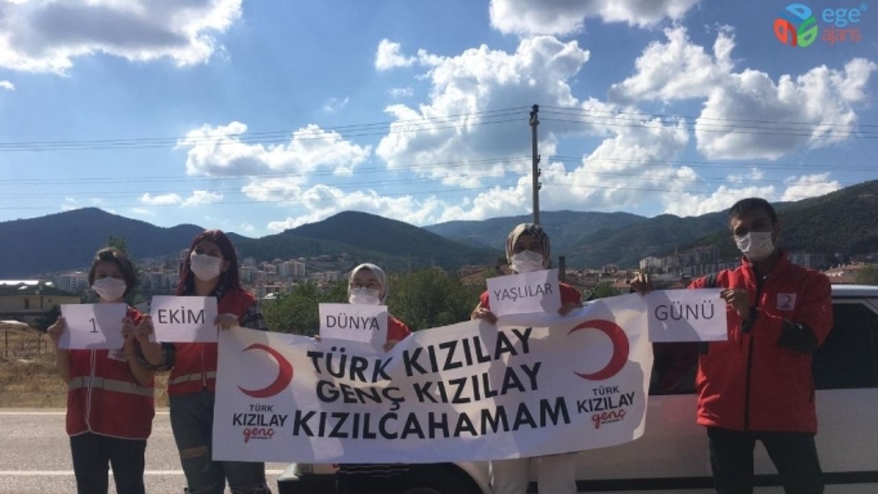 Genç Kızılay’dan 1 Ekim Dünya Çocuklar Günü ve Yaşlılar Günü etkinliği