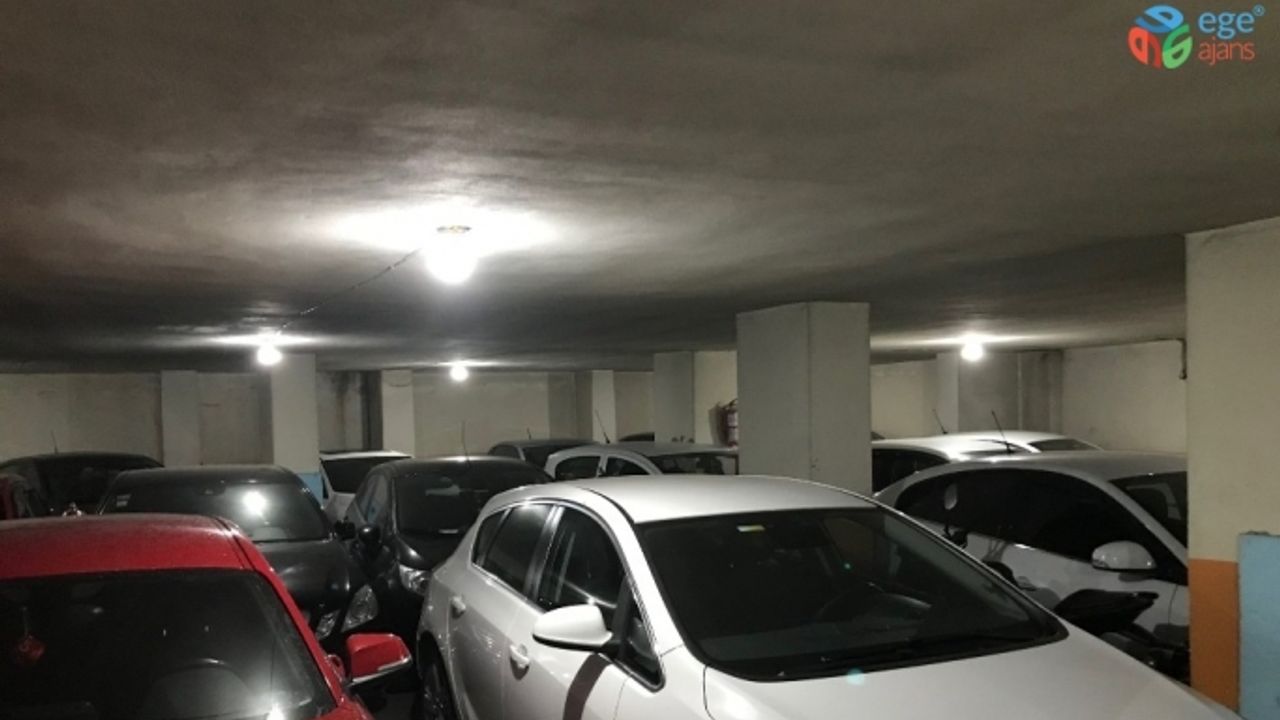 Meteoroloji uyardı, İstanbullular araçlarını dolu öncesi korumaya aldı