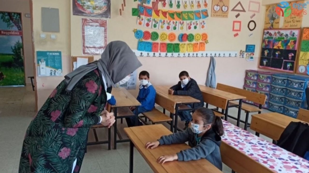 Okullar açıldı, o artık zil sesini duyabiliyor