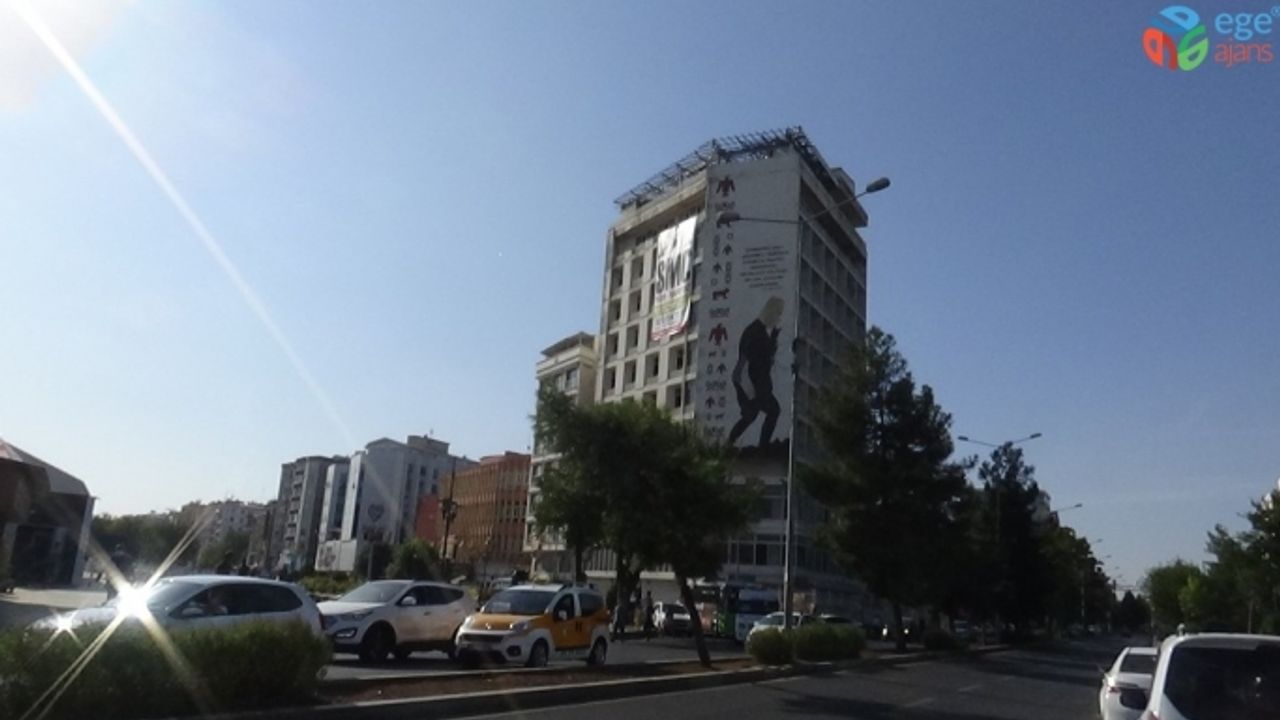 Yıkım çalışmalarına başlanan orduevi alanı Diyarbakır’a nefes aldıracak