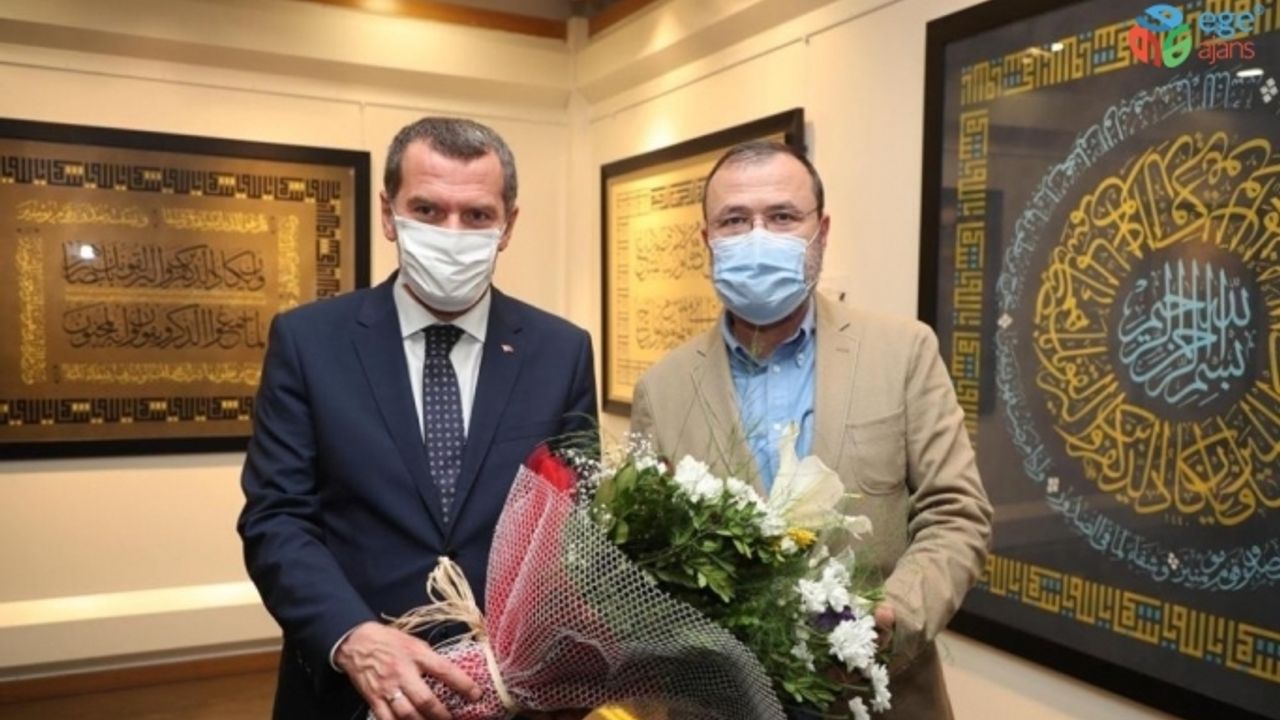 Zeytinburnu’nda pandemi nedeniyle ara verilen kültür sanat sezonu açıldı