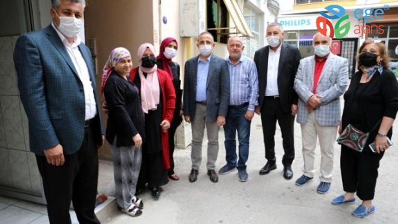 AK PARTİ İZMİR'DEN 30 İLÇEDE EŞ ZAMANLI ZİYARETLER