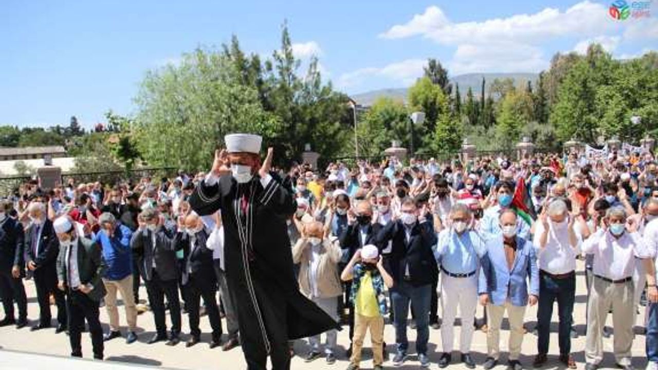 Şehit olan Filistinliler için İzmir’de gıyabi cenaze namazı