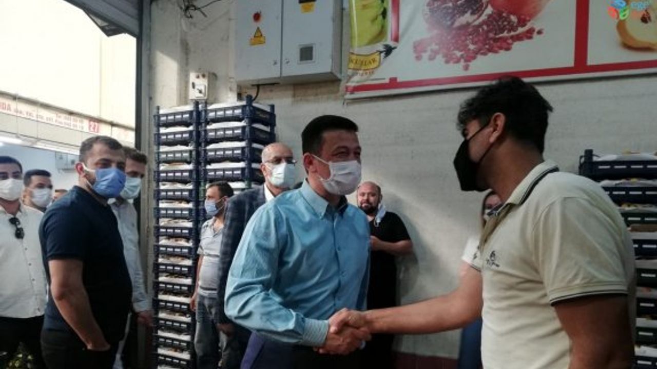 AK Parti’li Hamza Dağ, hal esnafını ziyaret etti