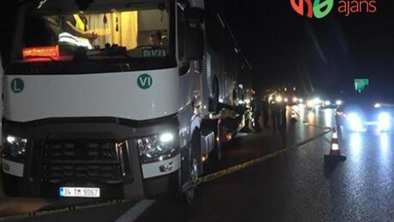 Feci ölüm! TIR'ın altında 200 metre sürüklendi