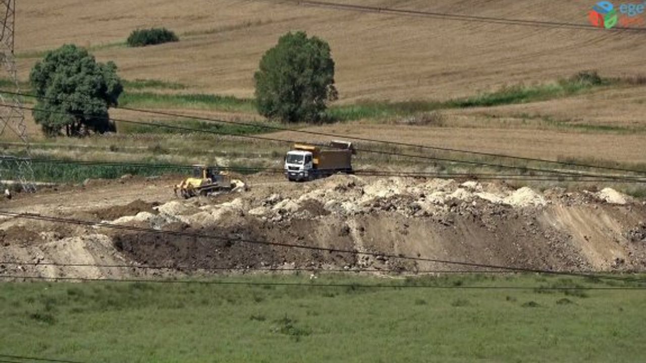 Kanal İstanbul şantiyesinden alınan hafriyatlar, yeni yollar için kullanılıyor