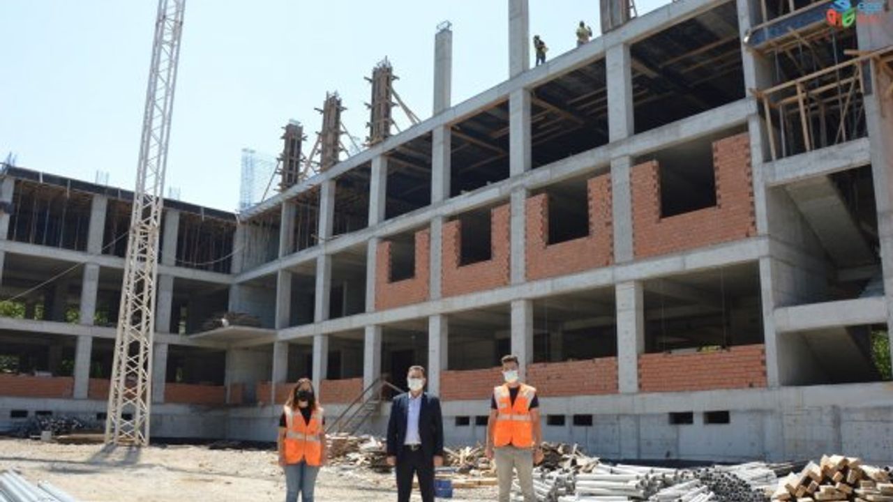 Manisa’da Kız İmam Hatip Lisesinde çalışmalar sürüyor