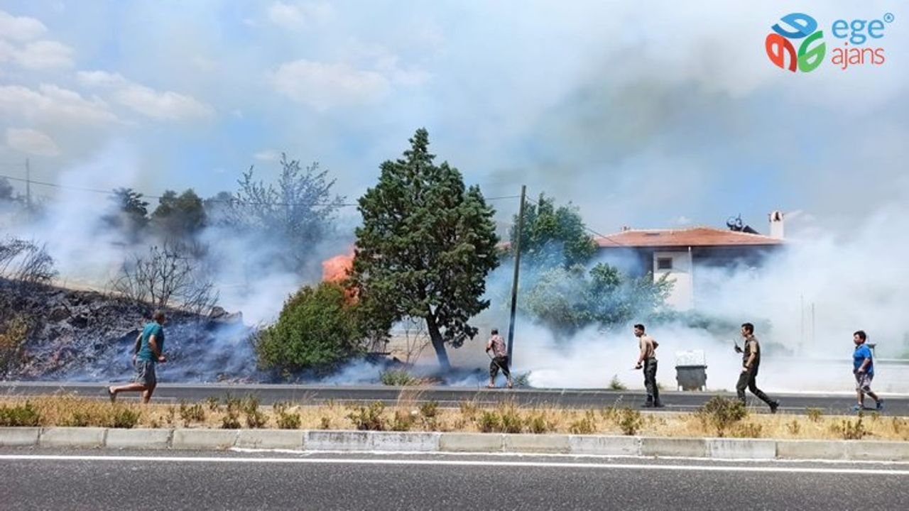 Son dakika: Muğla'da yangın! Kara yolu ulaşıma kapatıldı