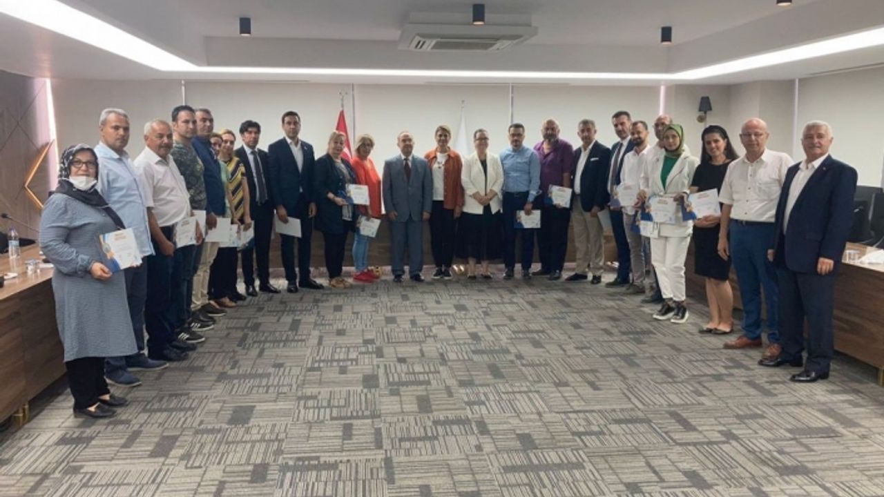 AK Parti İzmir AR-GE Biriminden parti içi eğitim hız kesemeden devam ediyor