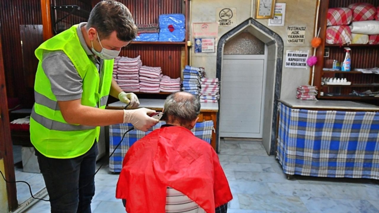 Basmane Hamamı'nın kapıları evsizlere açıldı